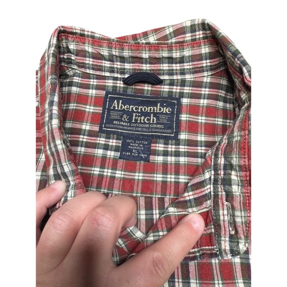 Abercrombie & Fitch Vintage red/green Plaid Short Sleeve Button Down Shirt - Picture 3 of 5